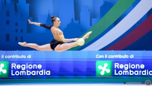 aa q neumann julia aut sfe06734 copia simone ferraro ph